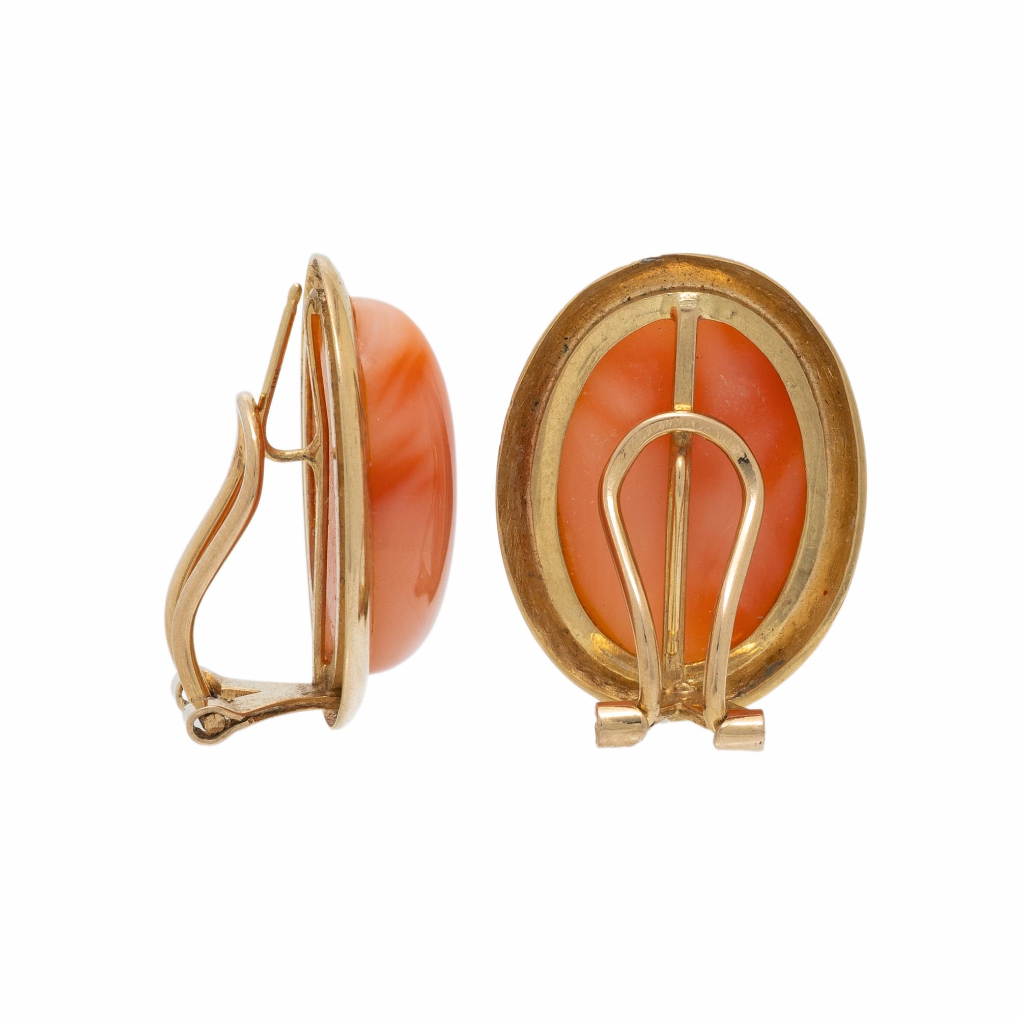 CORAL AND YELLOW GOLD EARRINGS