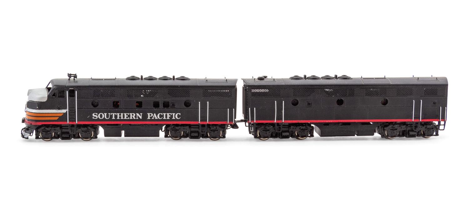A Samhongsa Polychrome N-Scale Southern Pacific Diesel Locomotive and Tender