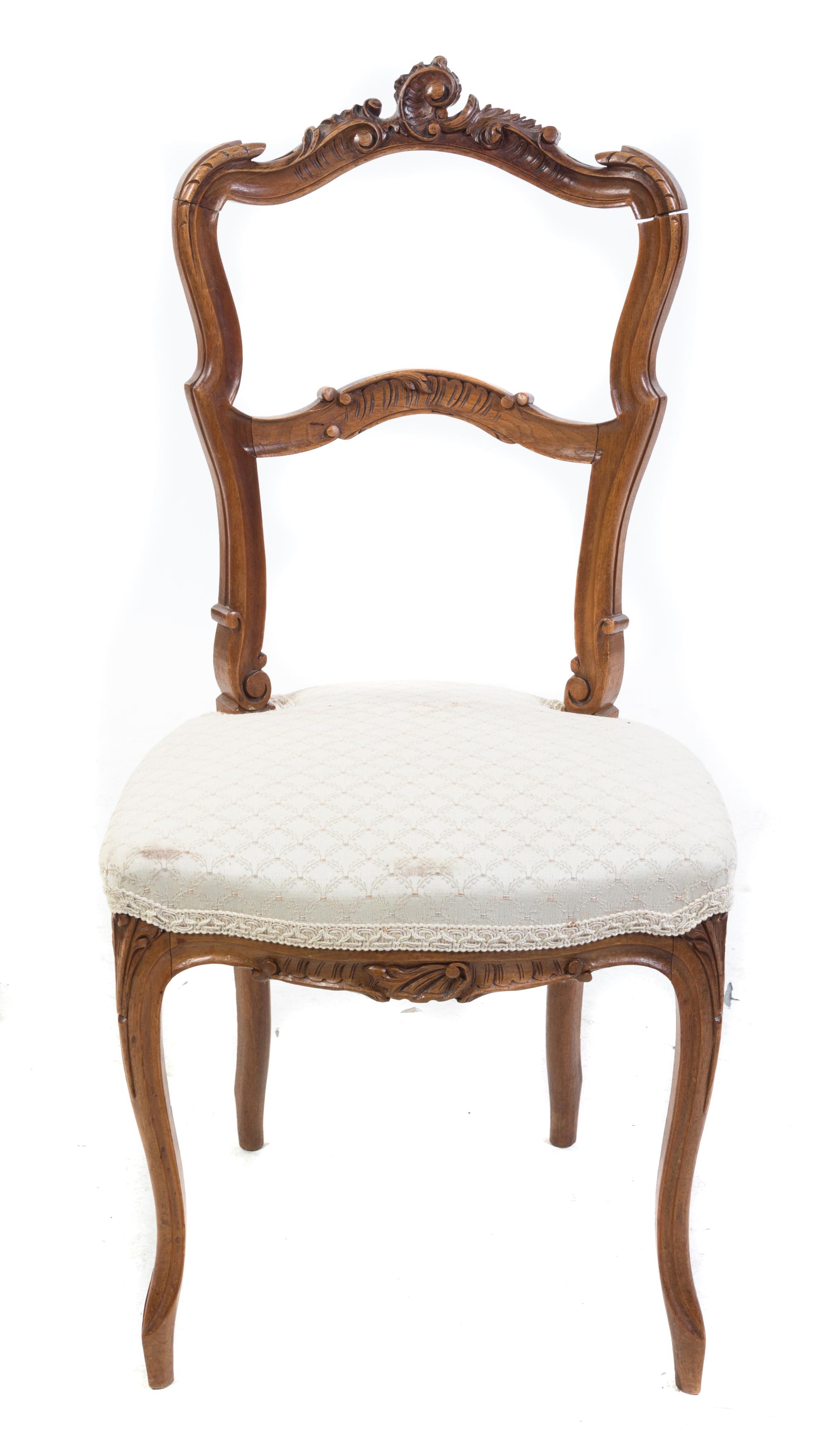 A Victorian Walnut Side Chair Height 37 1/4 inches. — 19TH CENTURY