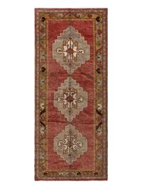 An Oushak "Corridor" Rug
