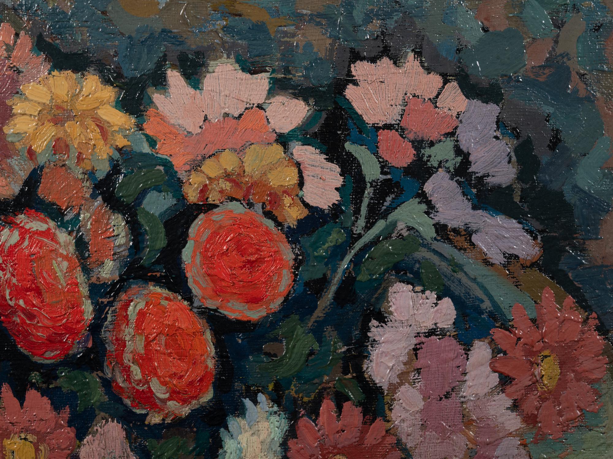 Dahlias sur table bouillotte en marbre