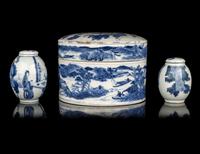 Three Chinese Export Blue and White Porcelain Covered Jars