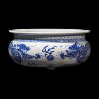 A Chinese Blue and White 'Dragon' Censer, Kangxi Period 清康熙 青花云龍紋三足爐