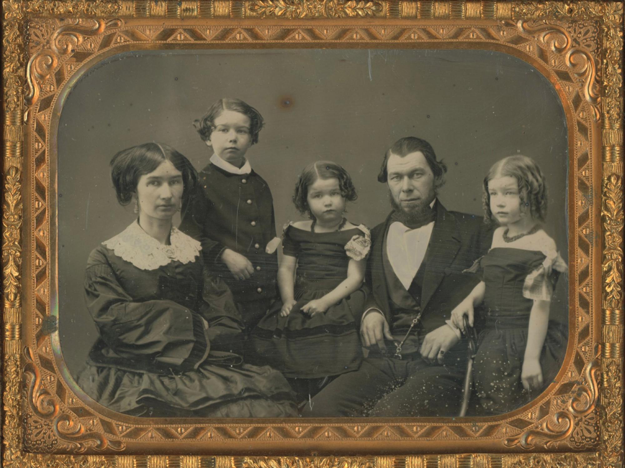 [Daguerreotype] California Family by Vance