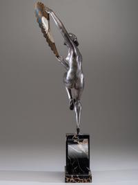 Femme a l'eventail Sculpture