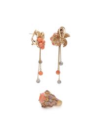 YELLOW GOLD AND CORAL JEWELRY