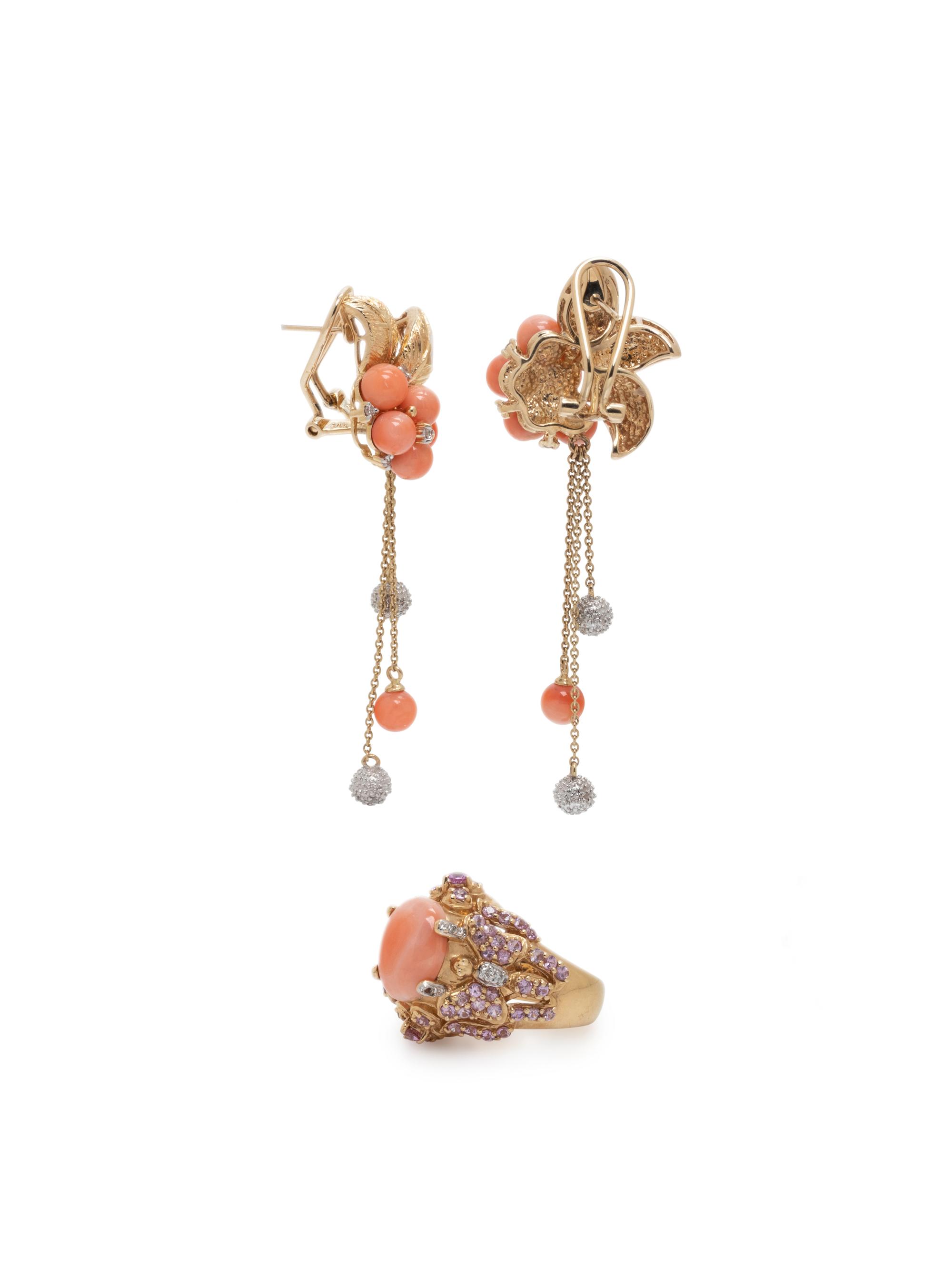 YELLOW GOLD AND CORAL JEWELRY