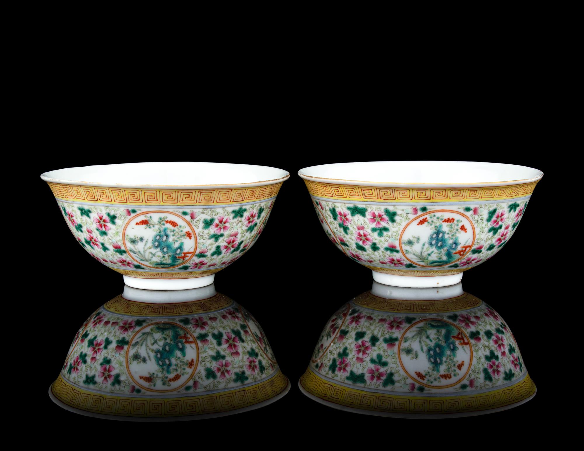 A Pair of Famille Rose Porcelain 'Floral' Bowls