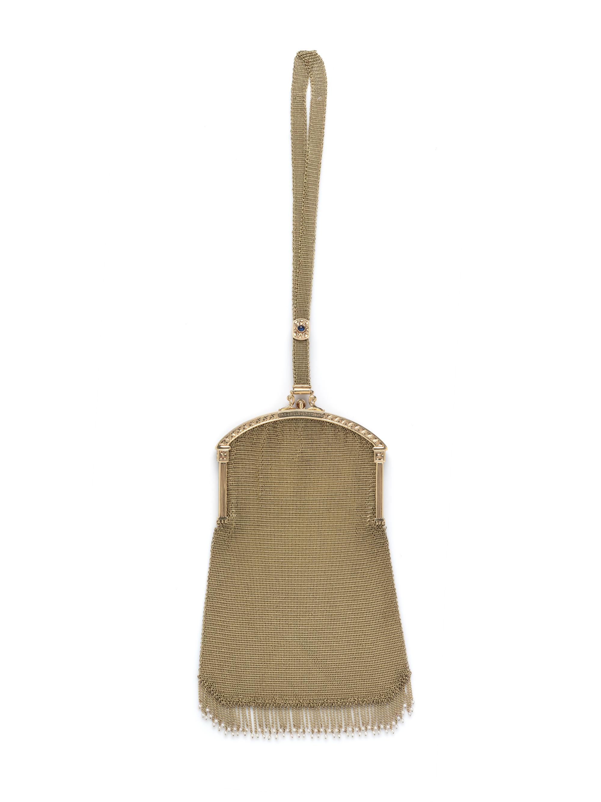 ANTIQUE, YELLOW GOLD, DIAMOND AND SAPPHIRE MESH PURSE