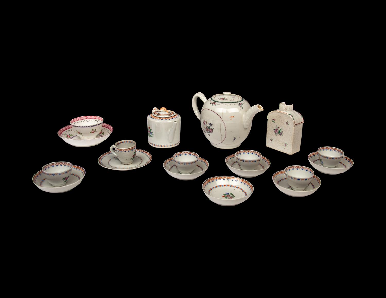 18 Chinese Export Porcelain Tea Articles