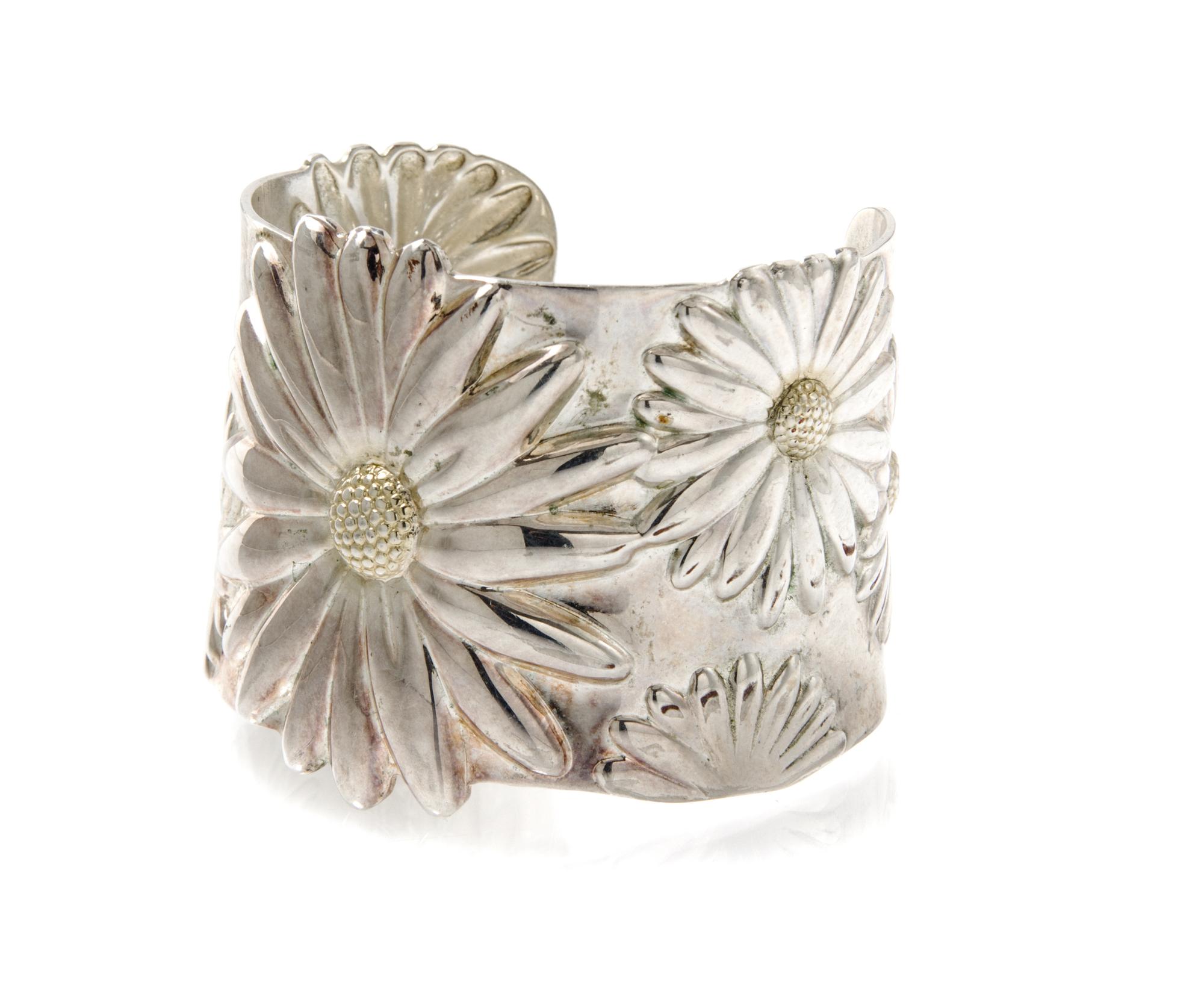 A Sterling Silver Daisy Cuff, Tiffany & Co., 39.00 dwts.