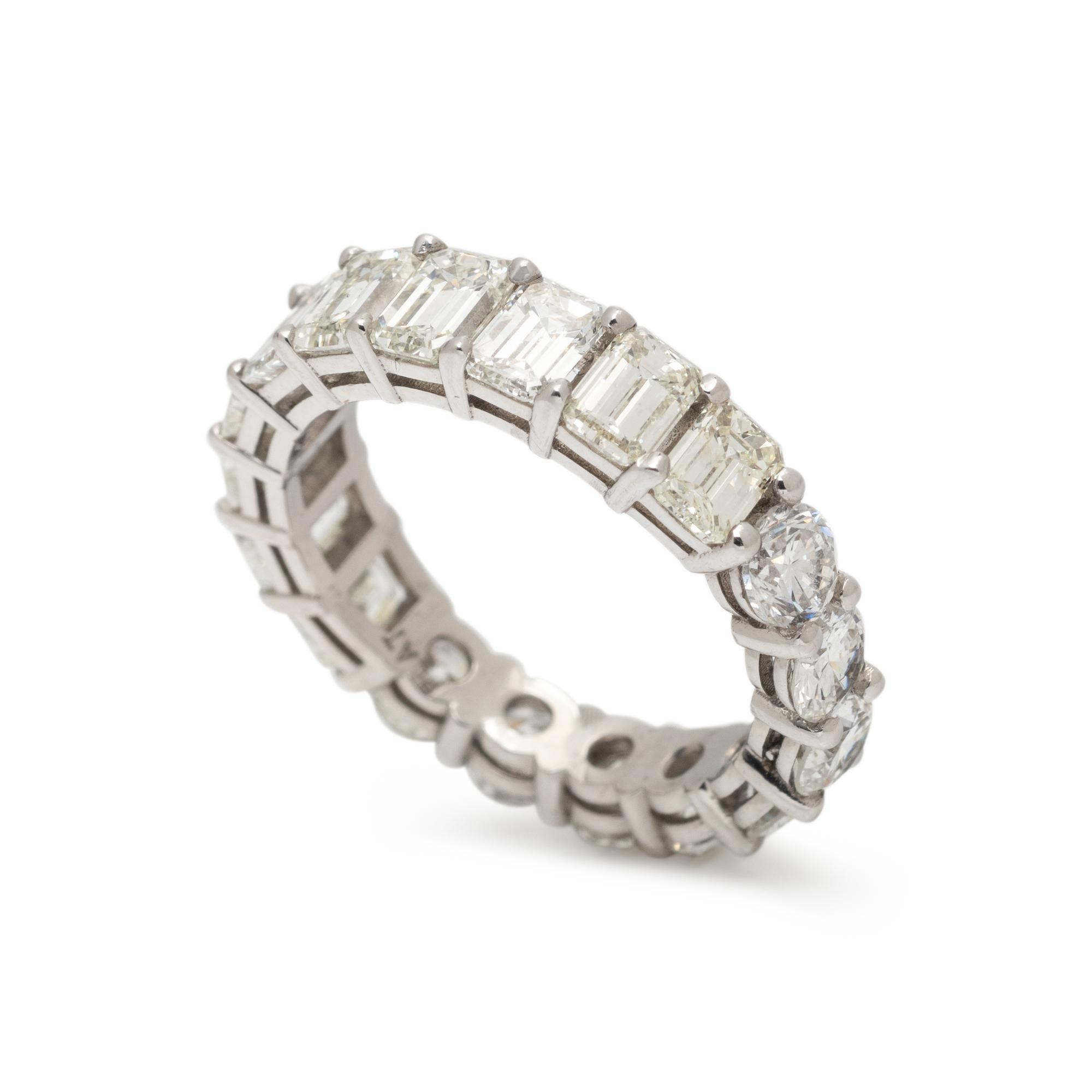 TWO-SIDED DIAMOND ETERNITY BAND