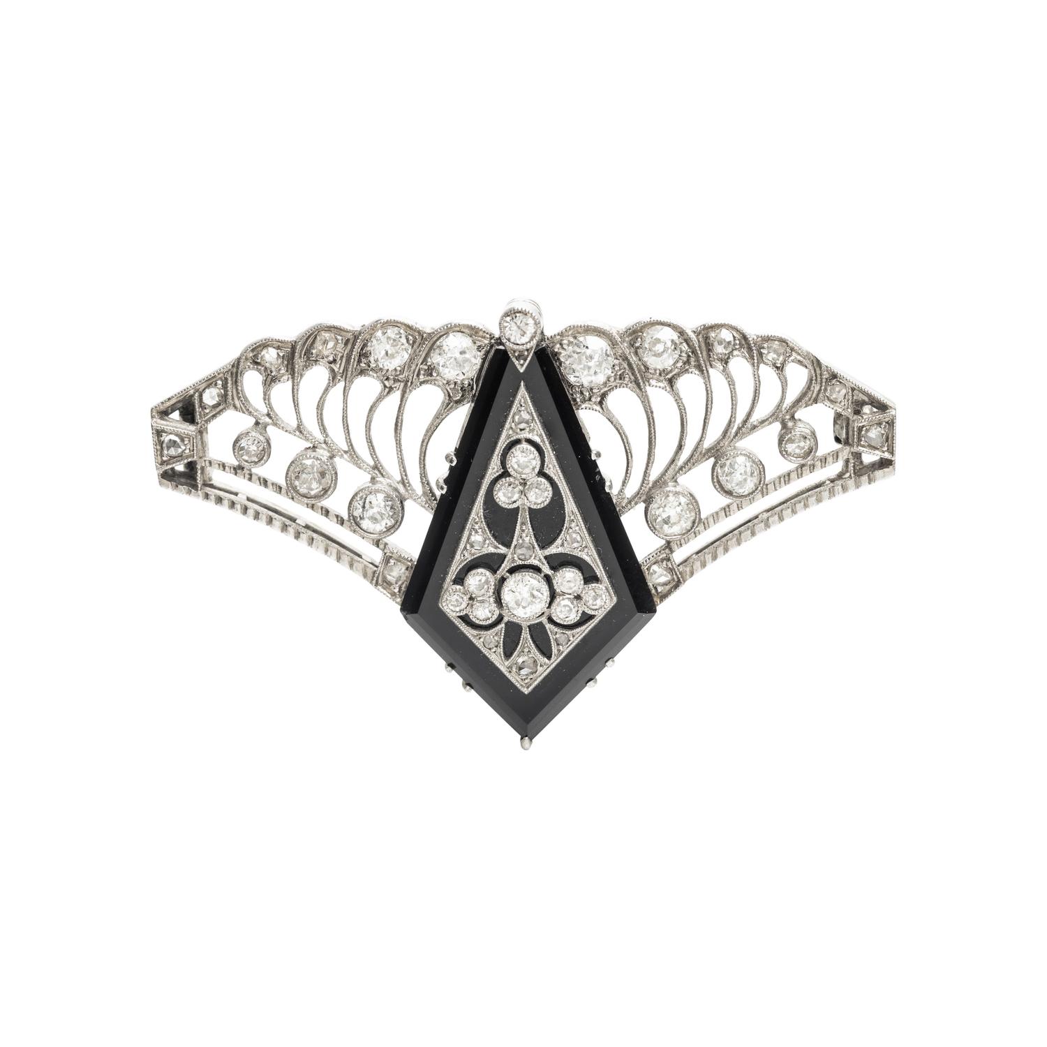 ANTIQUE, PLATINUM DIAMOND AND ONYX BROOCH