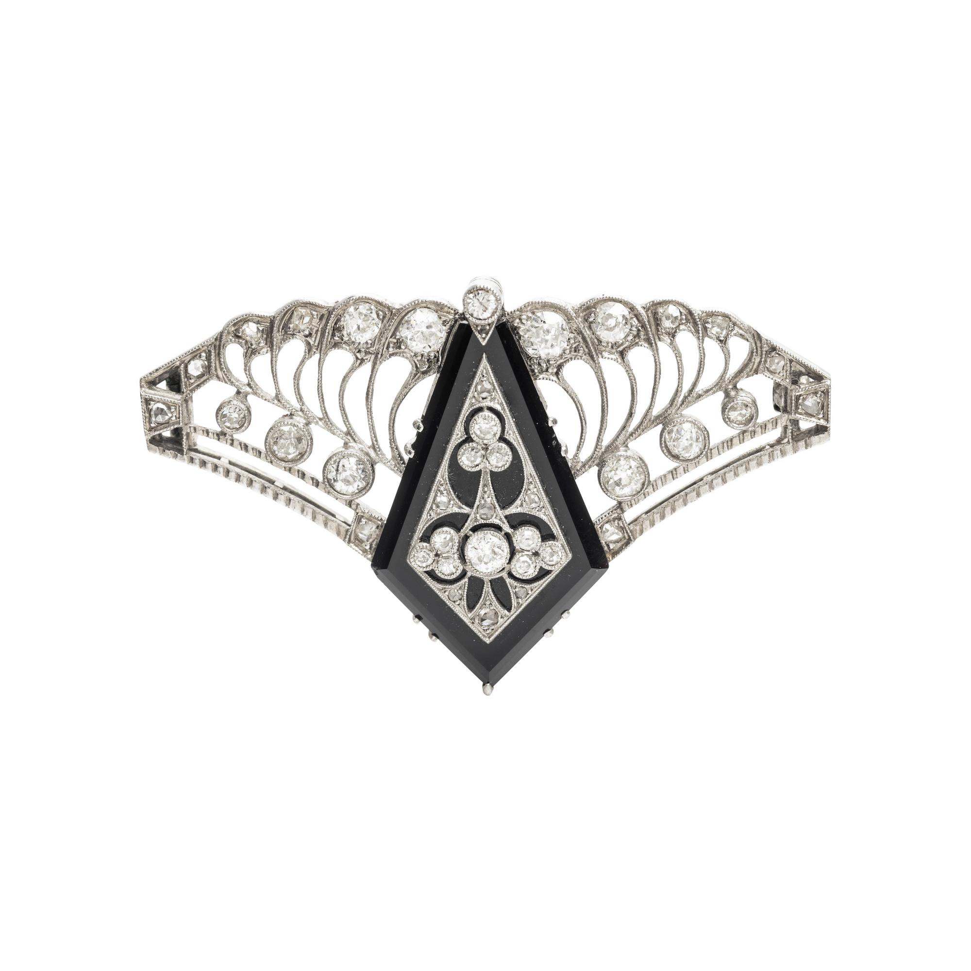 ANTIQUE, PLATINUM DIAMOND AND ONYX BROOCH