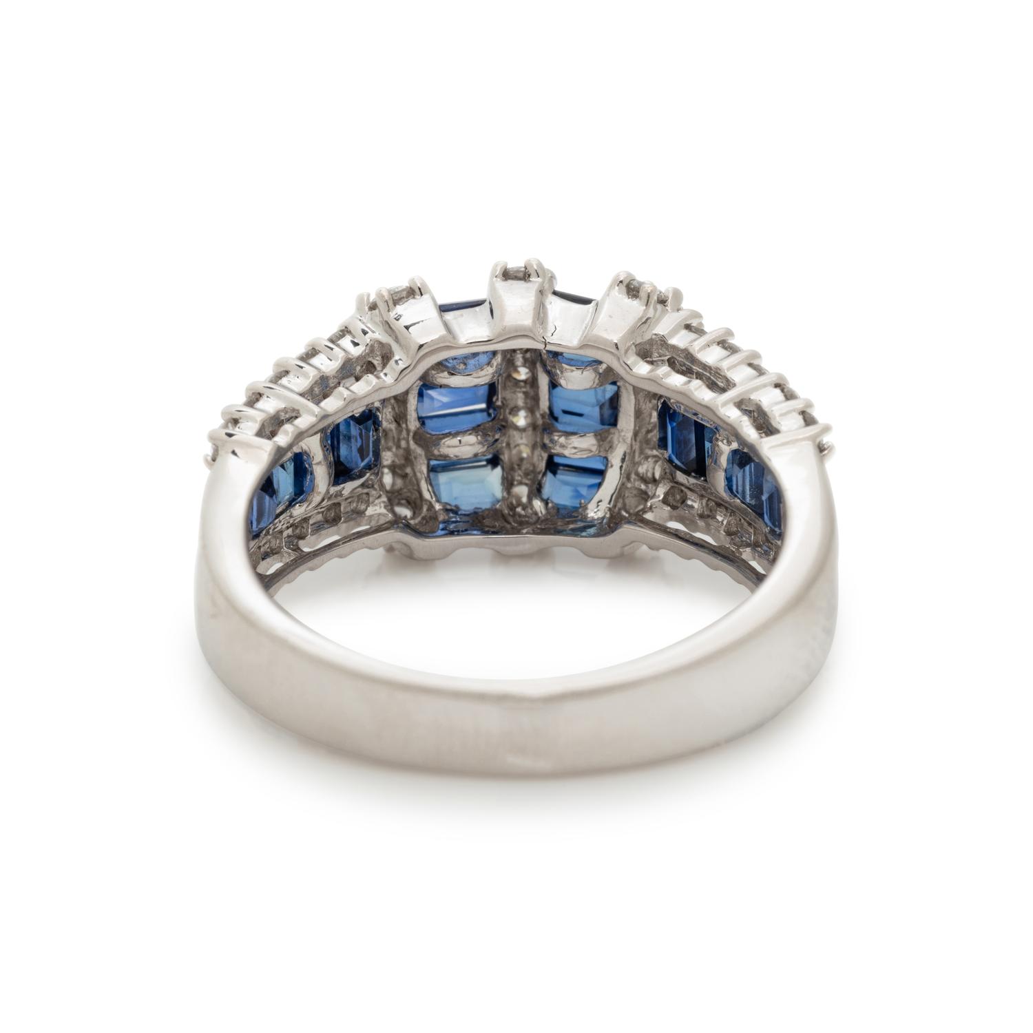 DIAMOND AND SAPPHIRE RING