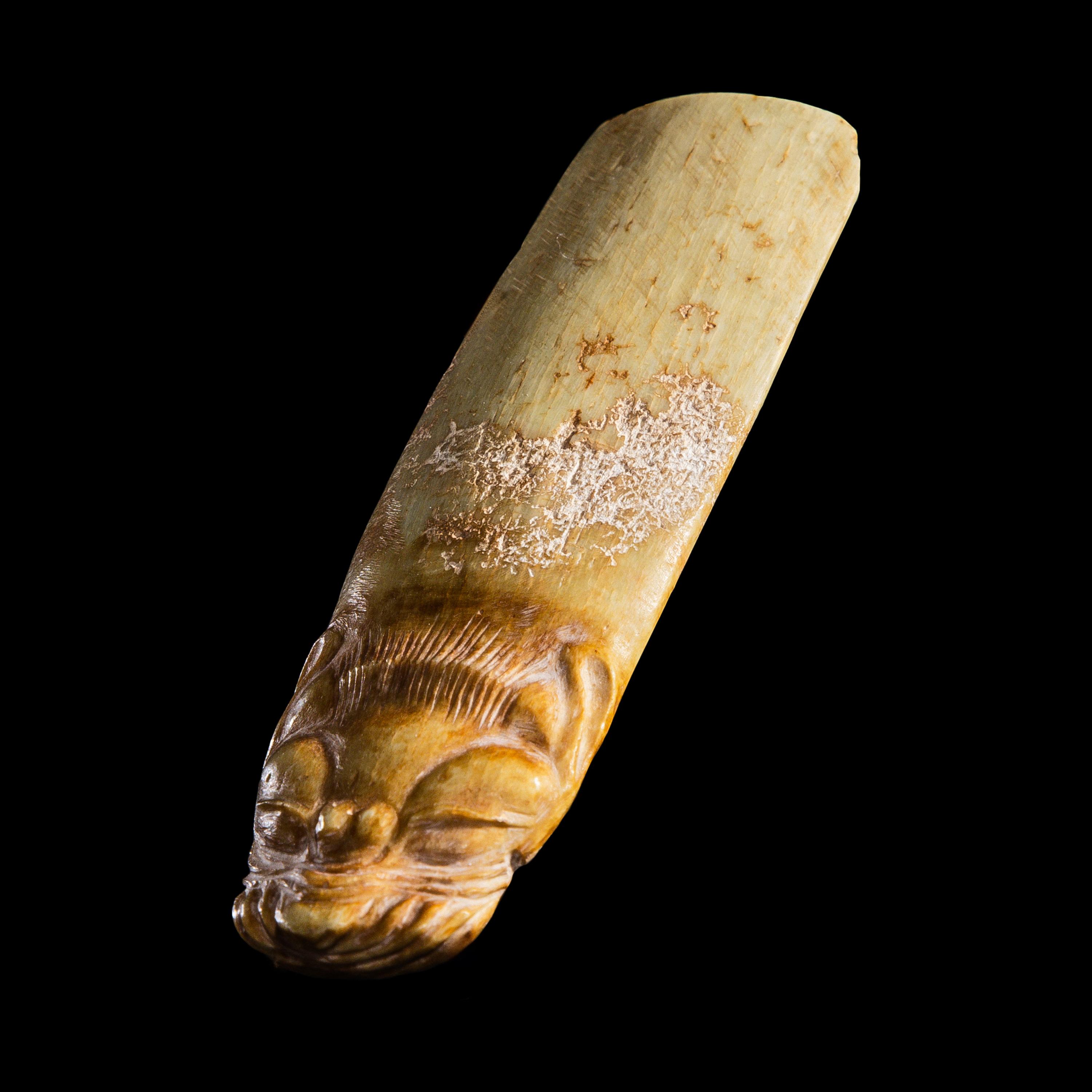 A Neo-Assyrian Bone Handle