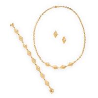 YELLOW GOLD AND DIAMOND JEWELRY SUITE