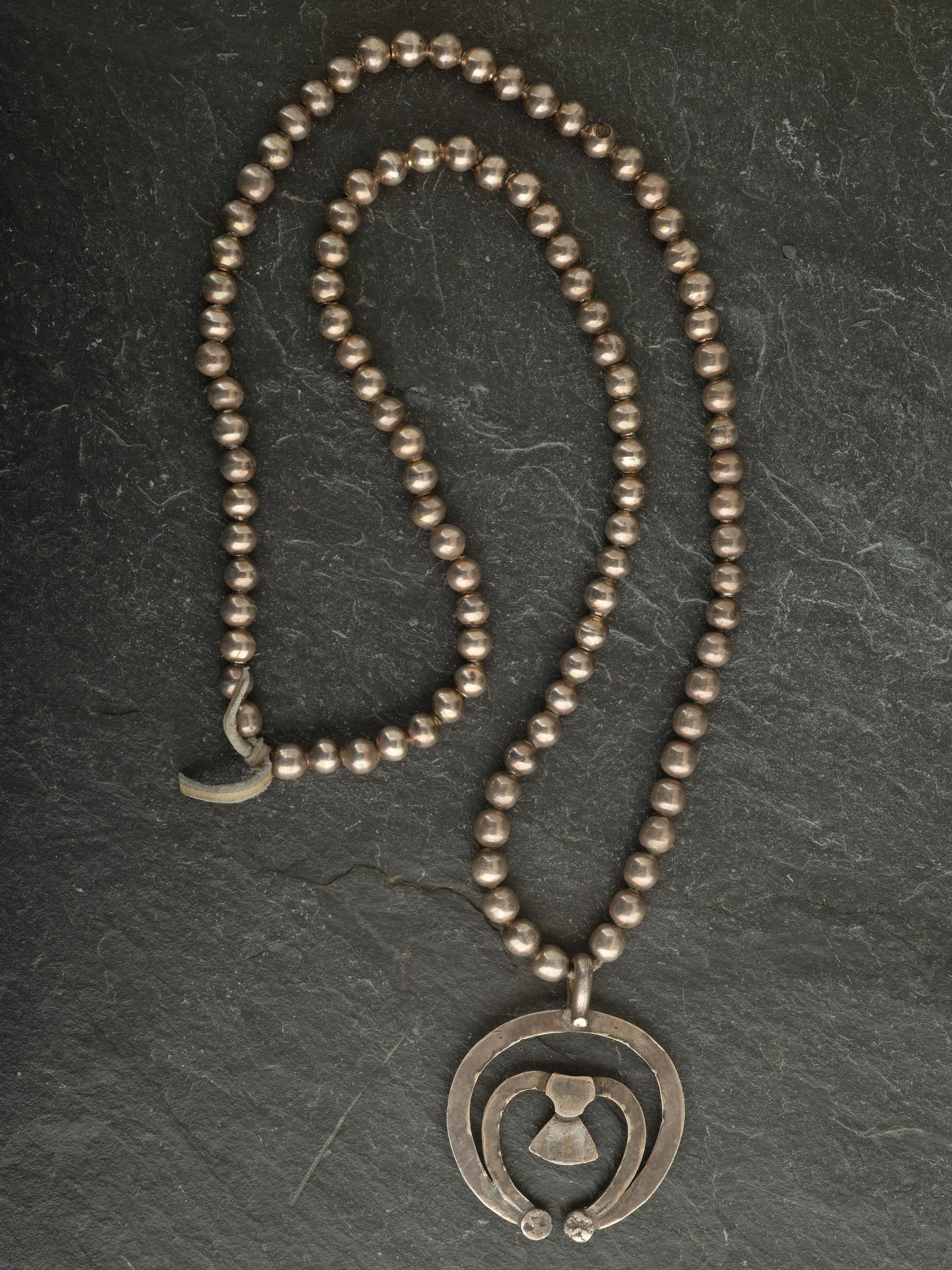 Navajo Pearl and Naja Necklace