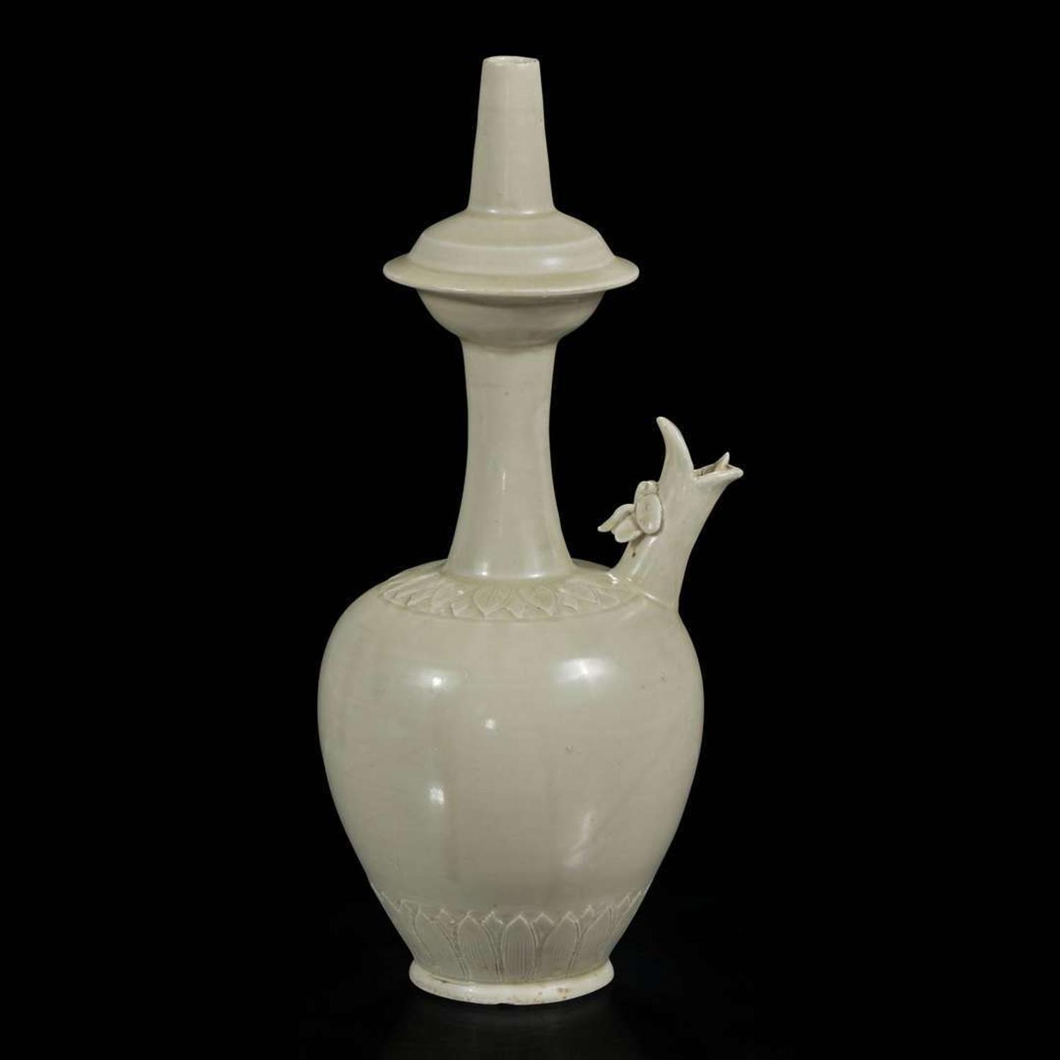 A Chinese Dingyao ritual water vessel, Kundika 定窑龙首壶 Song dynasty ?