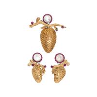 YELLOW GOLD, MOONSTONE, RUBY AND DIAMOND PINECONE SET