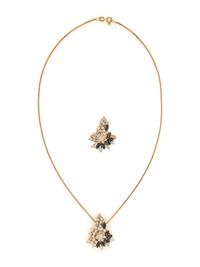 YELLOW GOLD, DIAMOND, AND SAPPHIRE RING AND NECKLACE