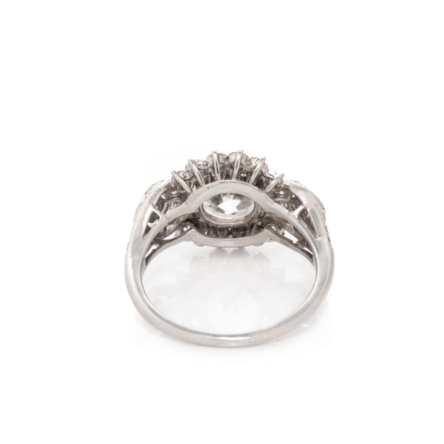 DIAMOND RING