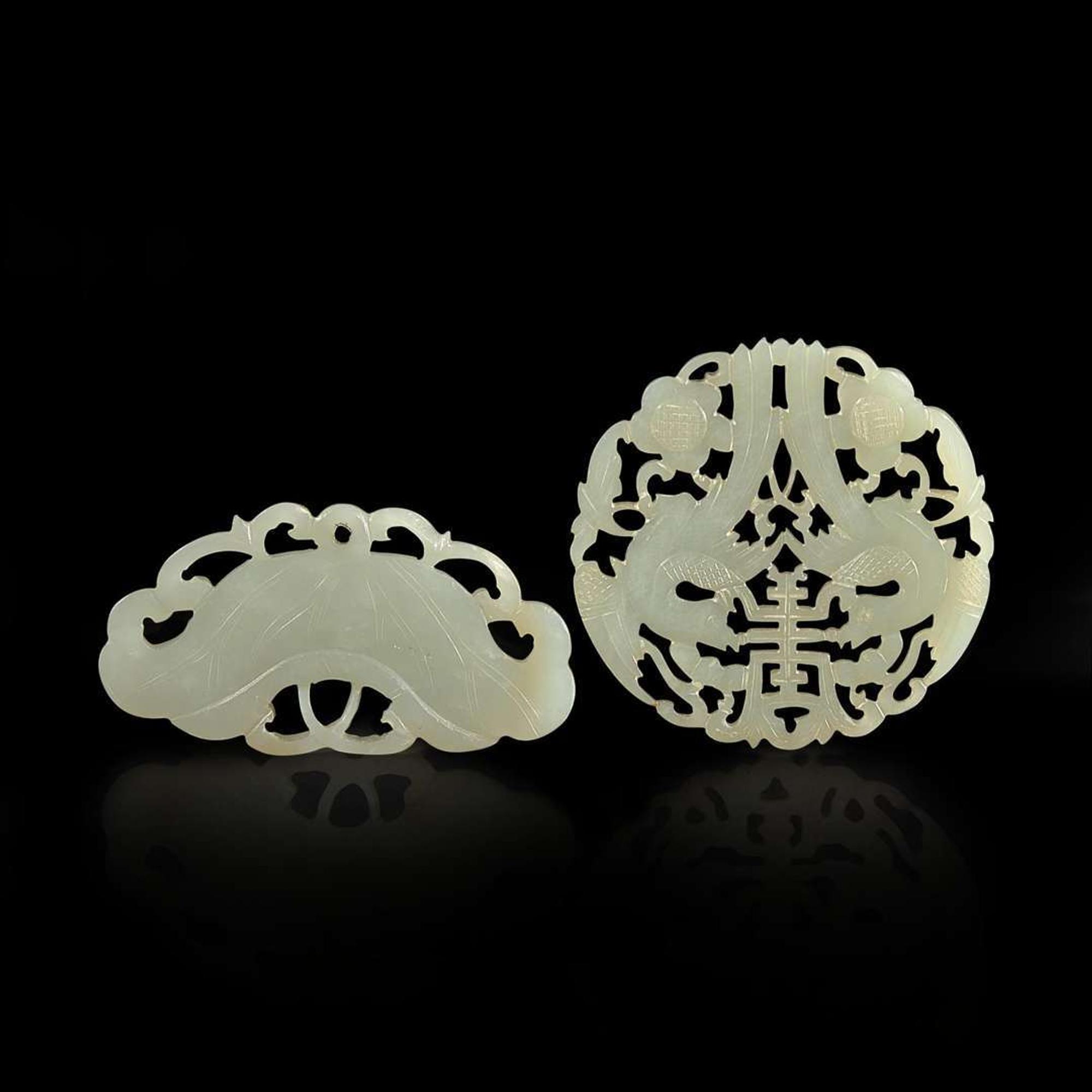 Two Chinese carved jade pendants 玉佩两件 Late Qing to Republic period ?????