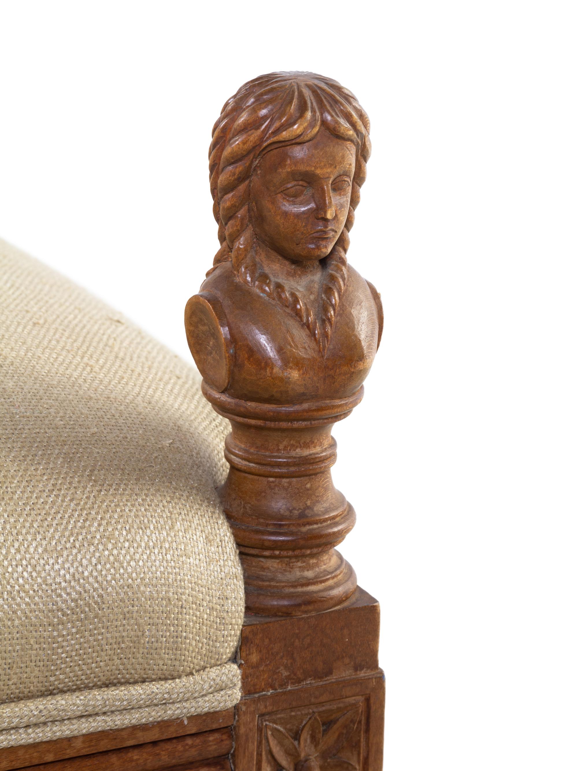 An Italian Style Carved Chaise Longue