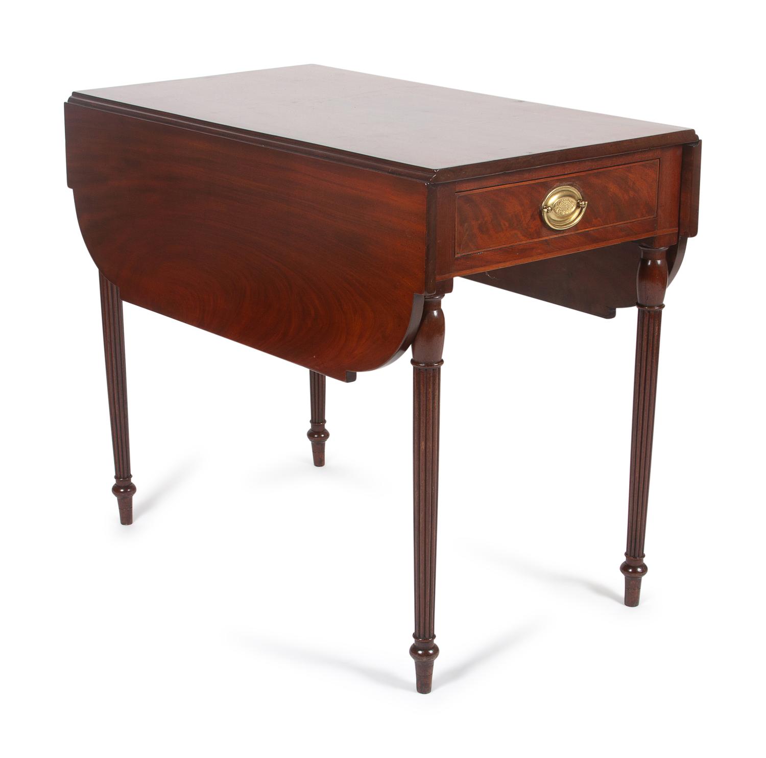 A Federal Mahogany Drop-Leaf Pembroke Table — EARLY 19TH CENTURY