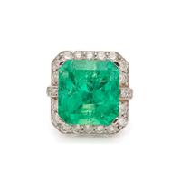 COLOMBIAN EMERALD AND DIAMOND RING