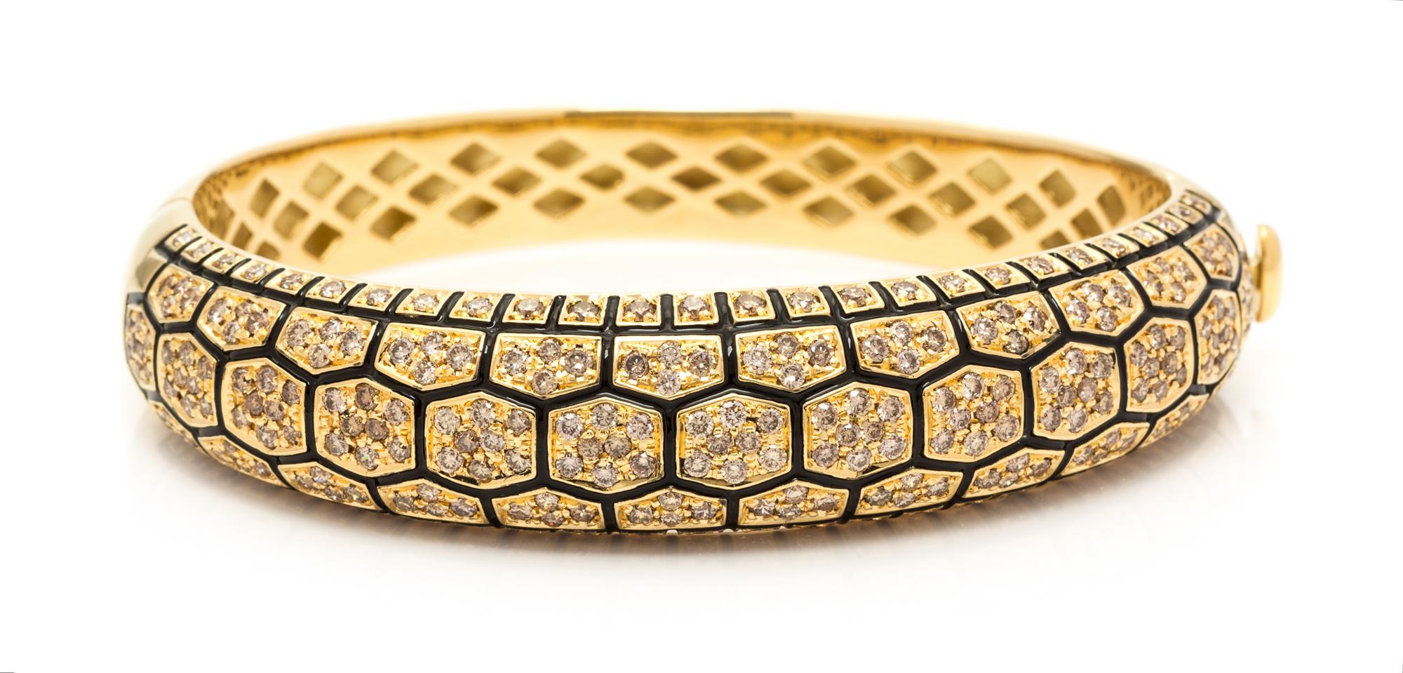 An 18 Karat Yellow Gold, Diamond and Enamel Bracelet, Roberto Coin, 33.70 dwts.