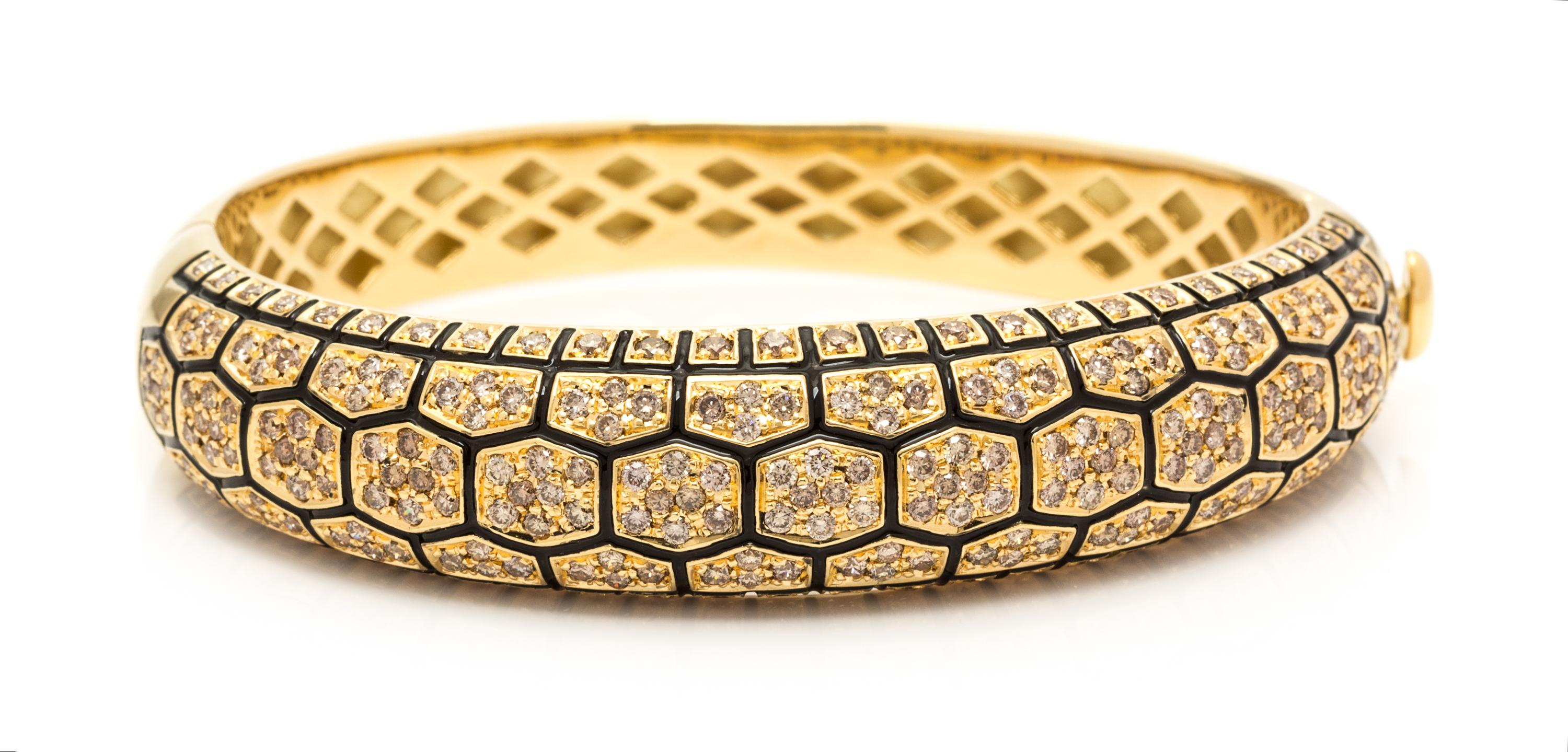 An 18 Karat Yellow Gold, Diamond and Enamel Bracelet, Roberto Coin, 33.70 dwts.