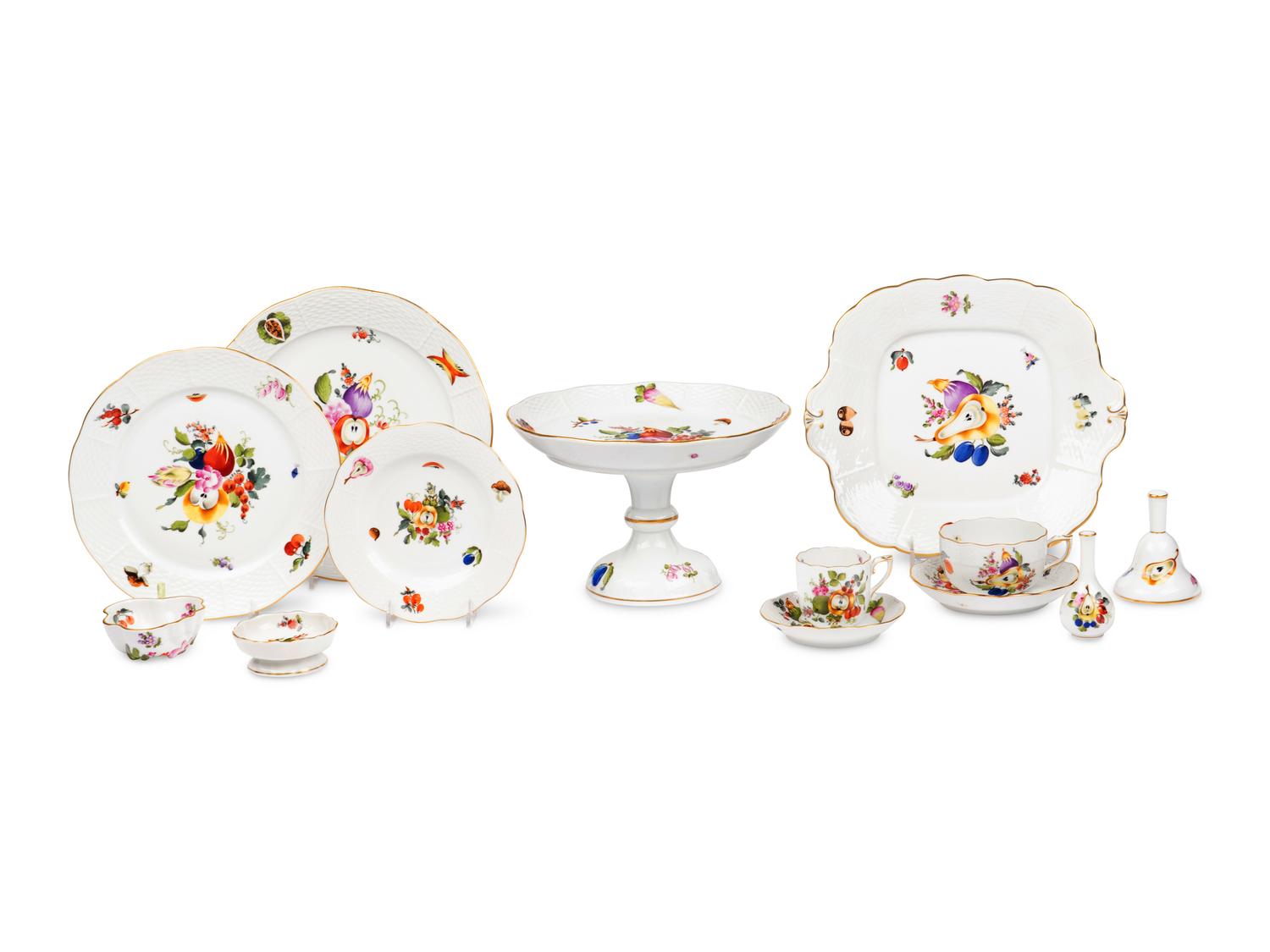 A Herend Fruits and Flowers Porcelain Dinner Service