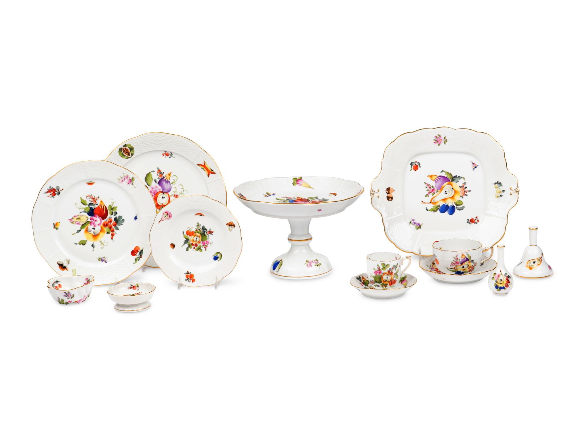 A Herend Fruits and Flowers Porcelain Dinner Service
