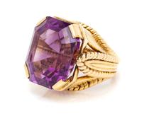 A Yellow Gold and Amethyst Ring,