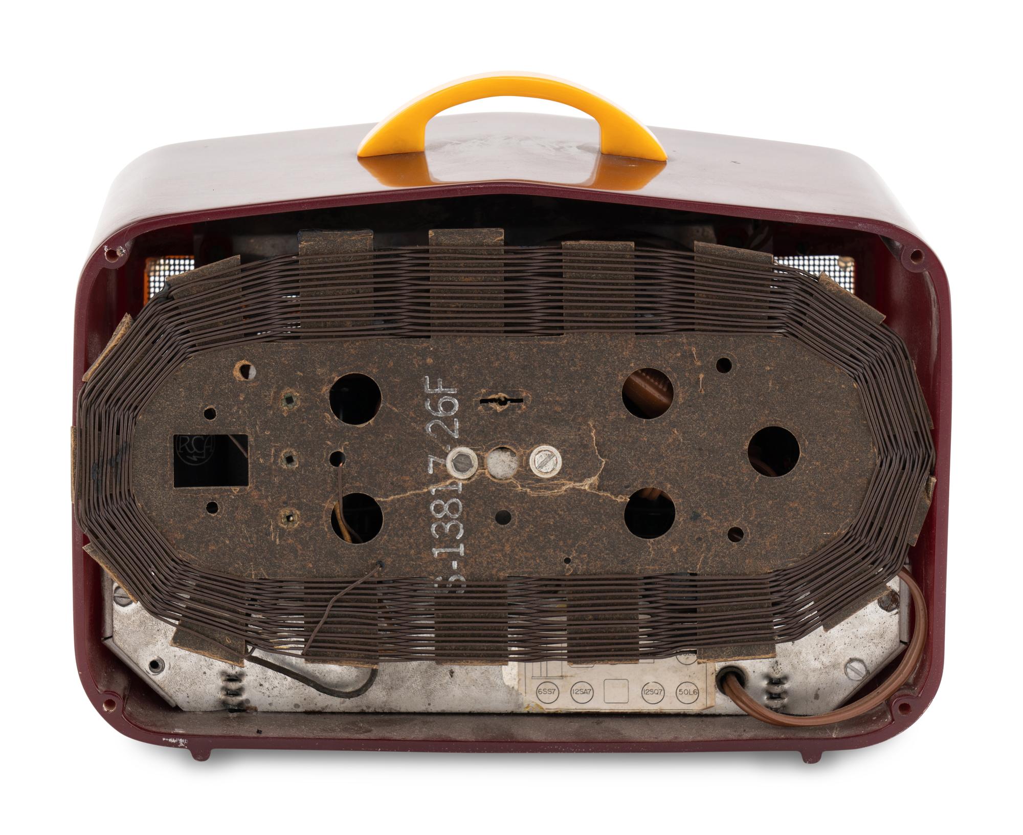 A Garod 126 Circle Grille Radio