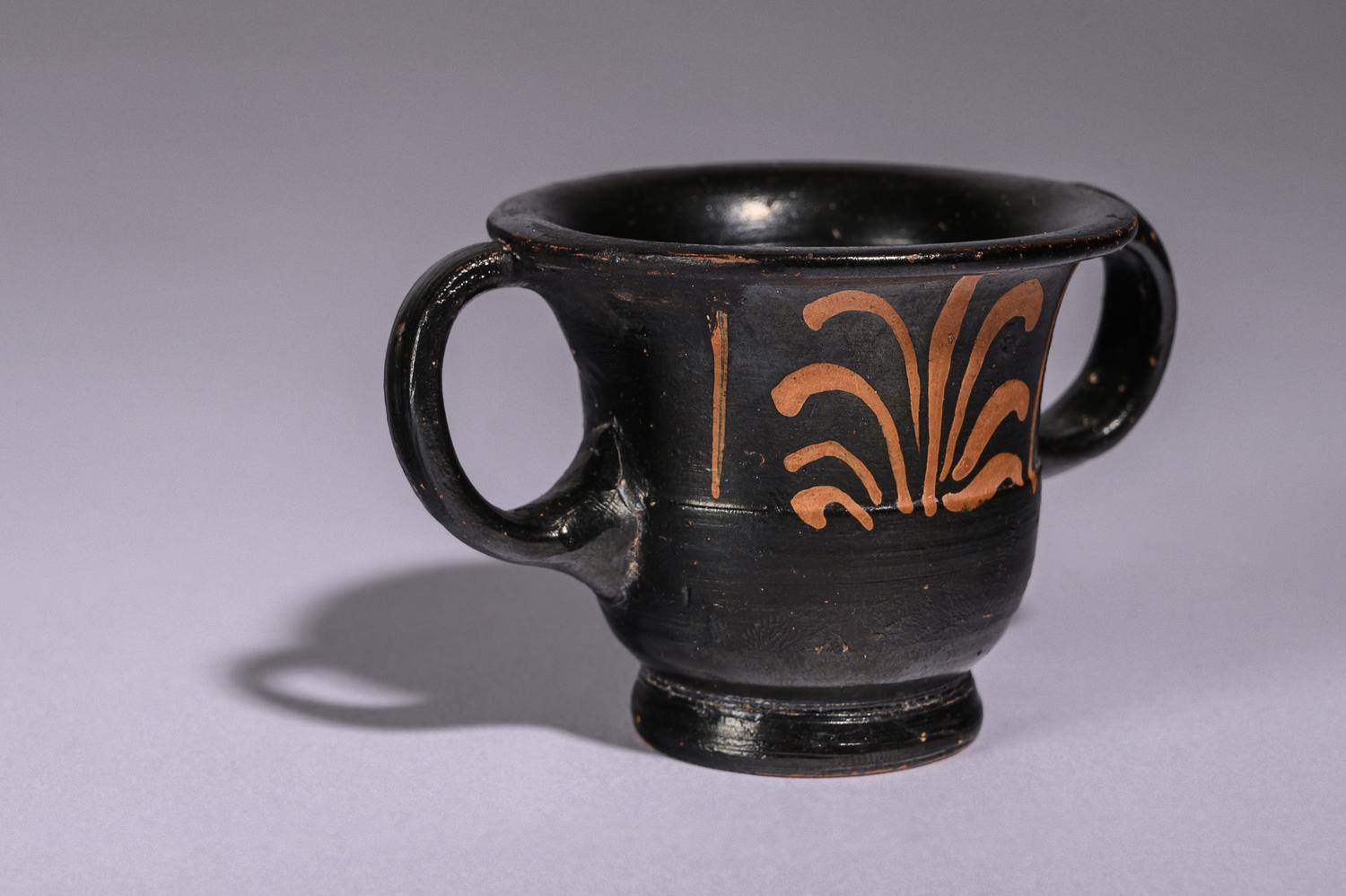 An Apulian Miniature Xenon-Ware Kantharos