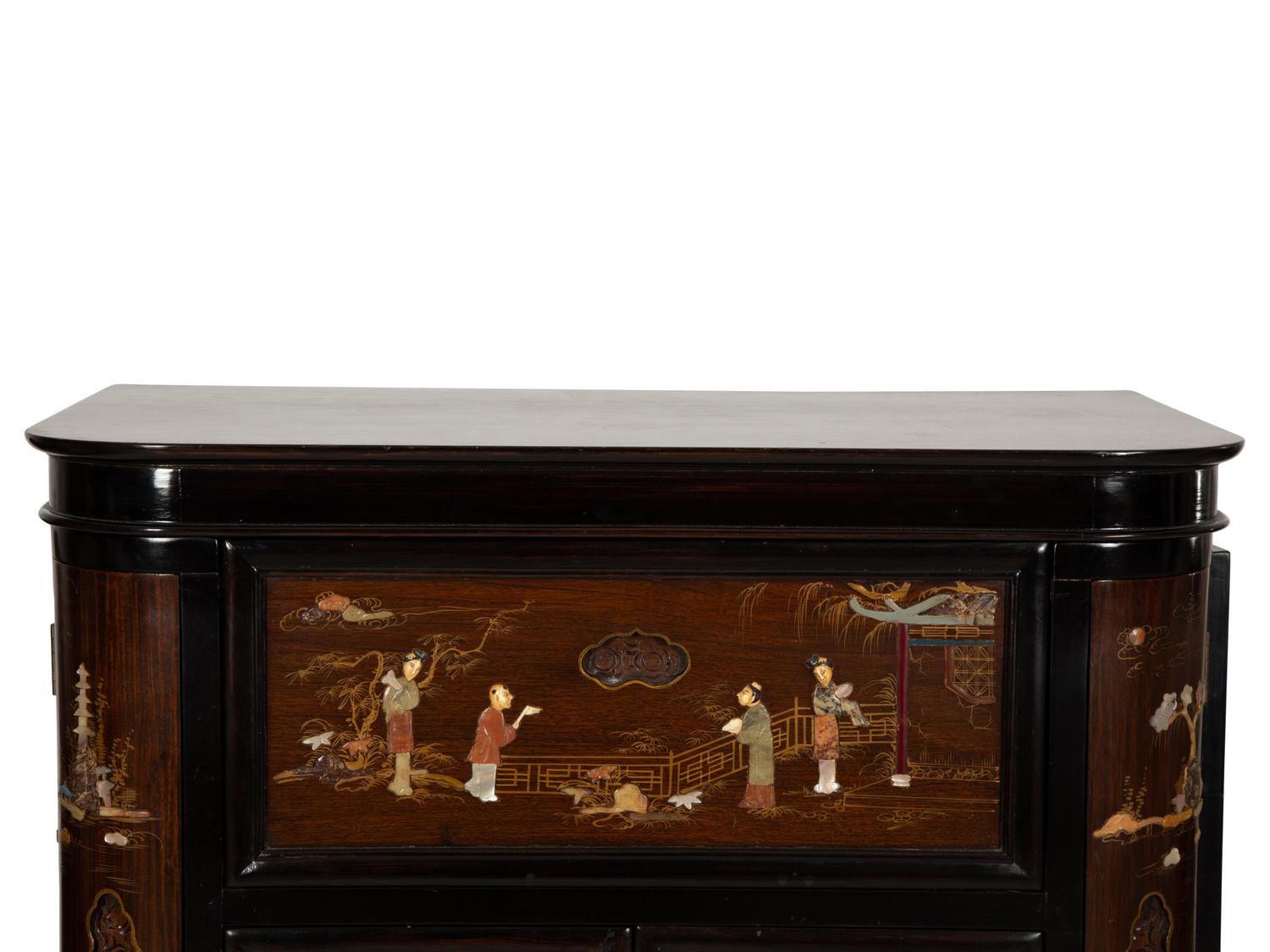 A Chinese Black and Brown Lacquer Bar — 20th Century