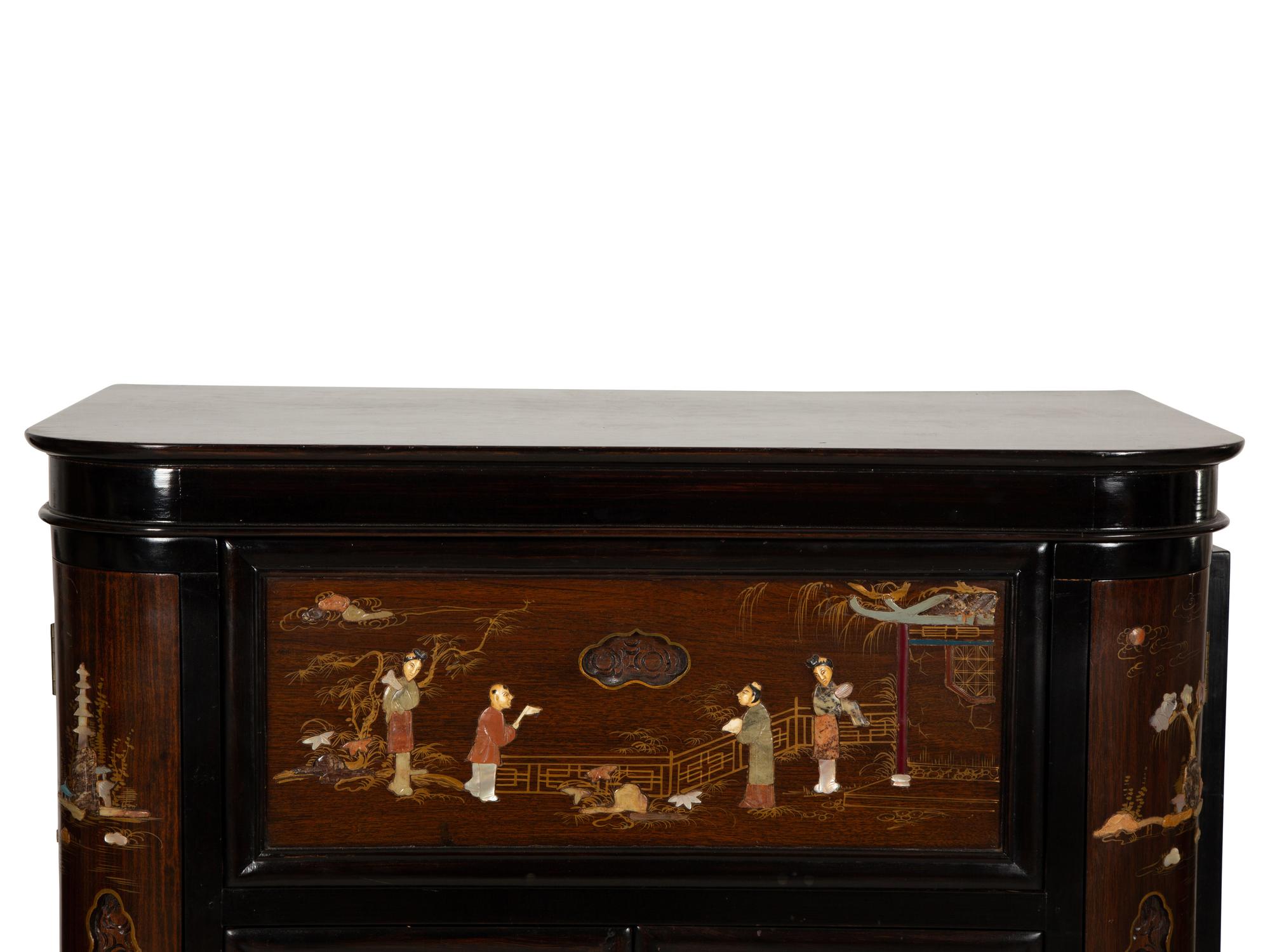A Chinese Black and Brown Lacquer Bar — 20th Century