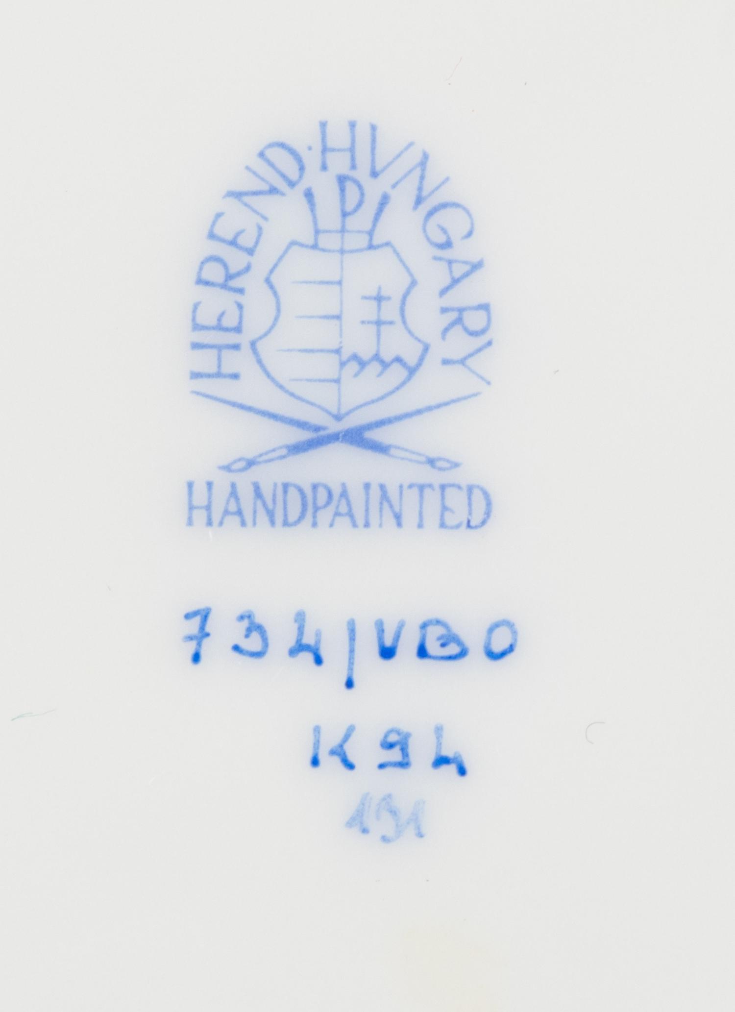 A Herend Queen Victoria Porcelain T ête -à-T ête