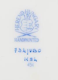 A Herend Queen Victoria Porcelain T ête -à-T ête