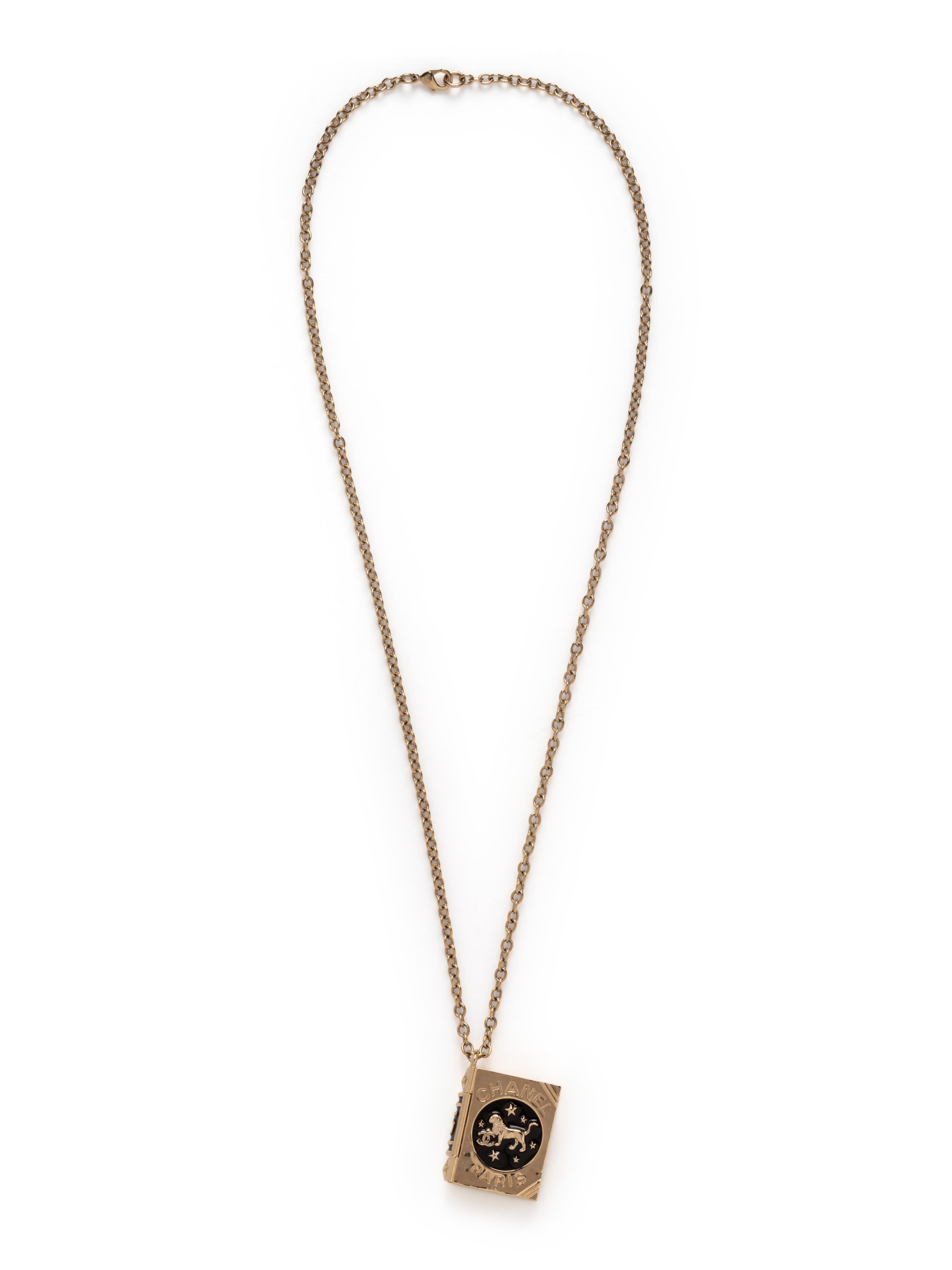Chanel Book Locket, 2022