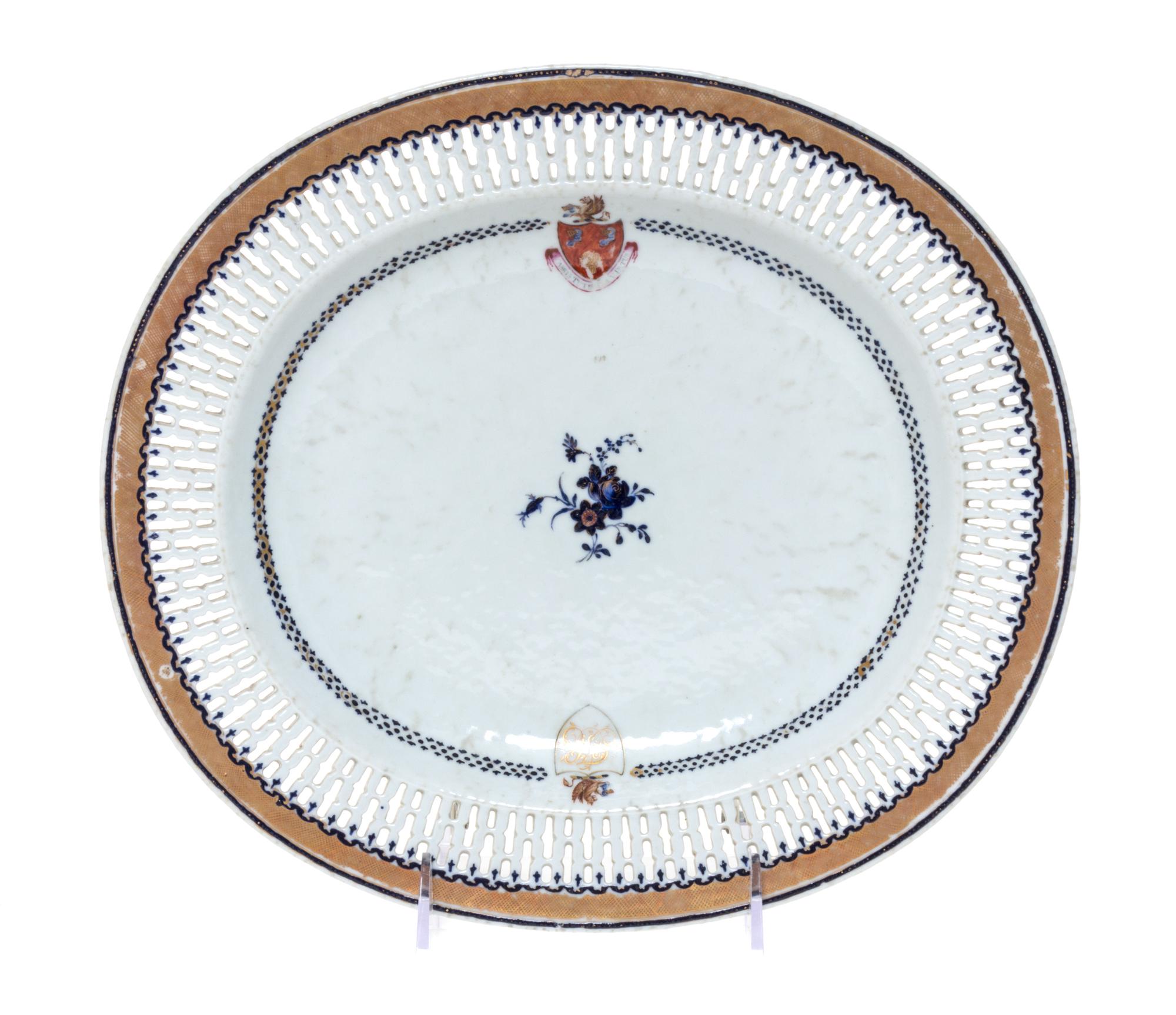 A Chinese Export Porcelain Armorial Serving Dish Width 10 7/8 inches.