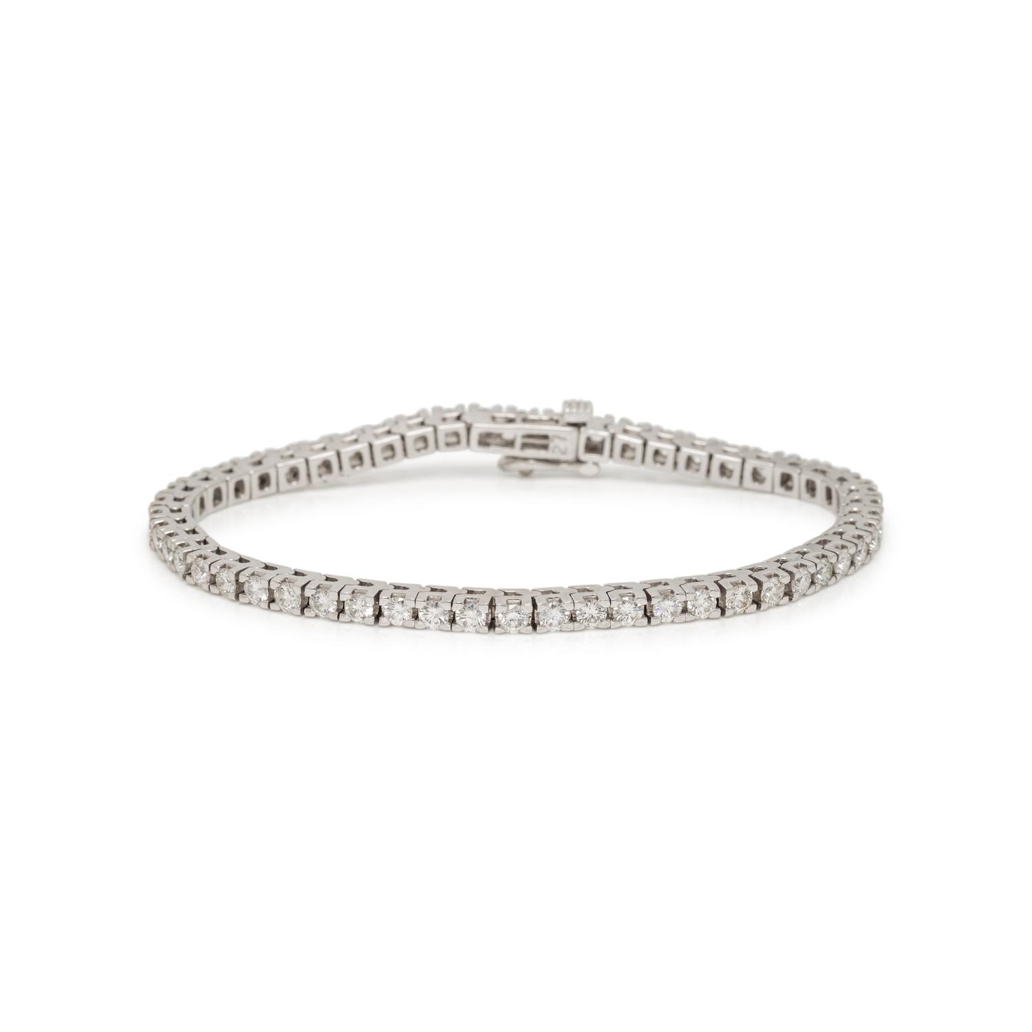 WHITE GOLD AND DIAMOND LINE BRACELET