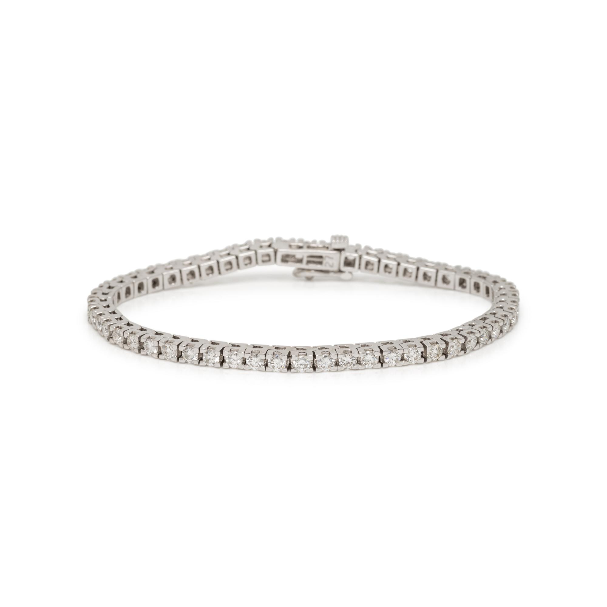 WHITE GOLD AND DIAMOND LINE BRACELET