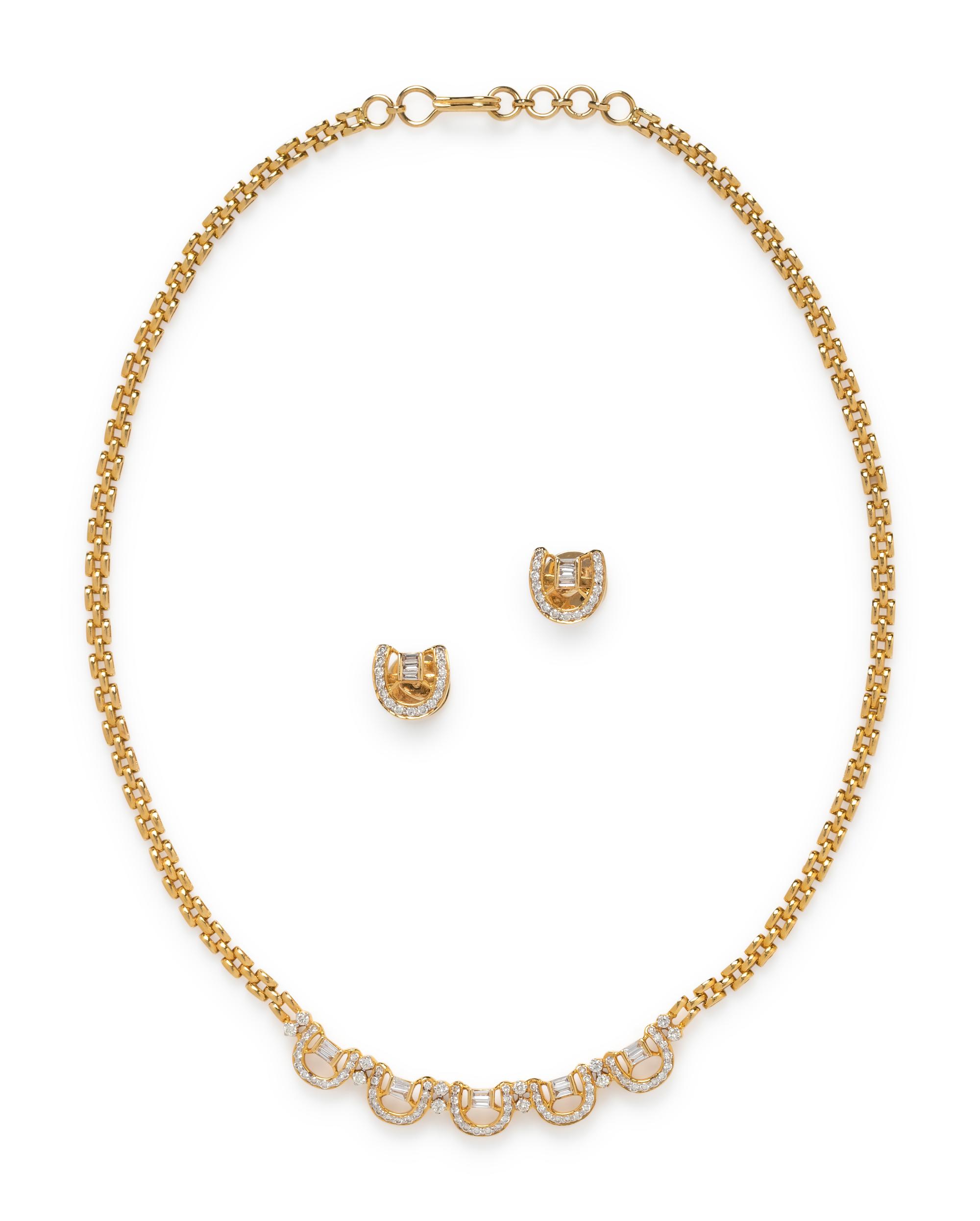YELLOW GOLD AND DIAMOND SET