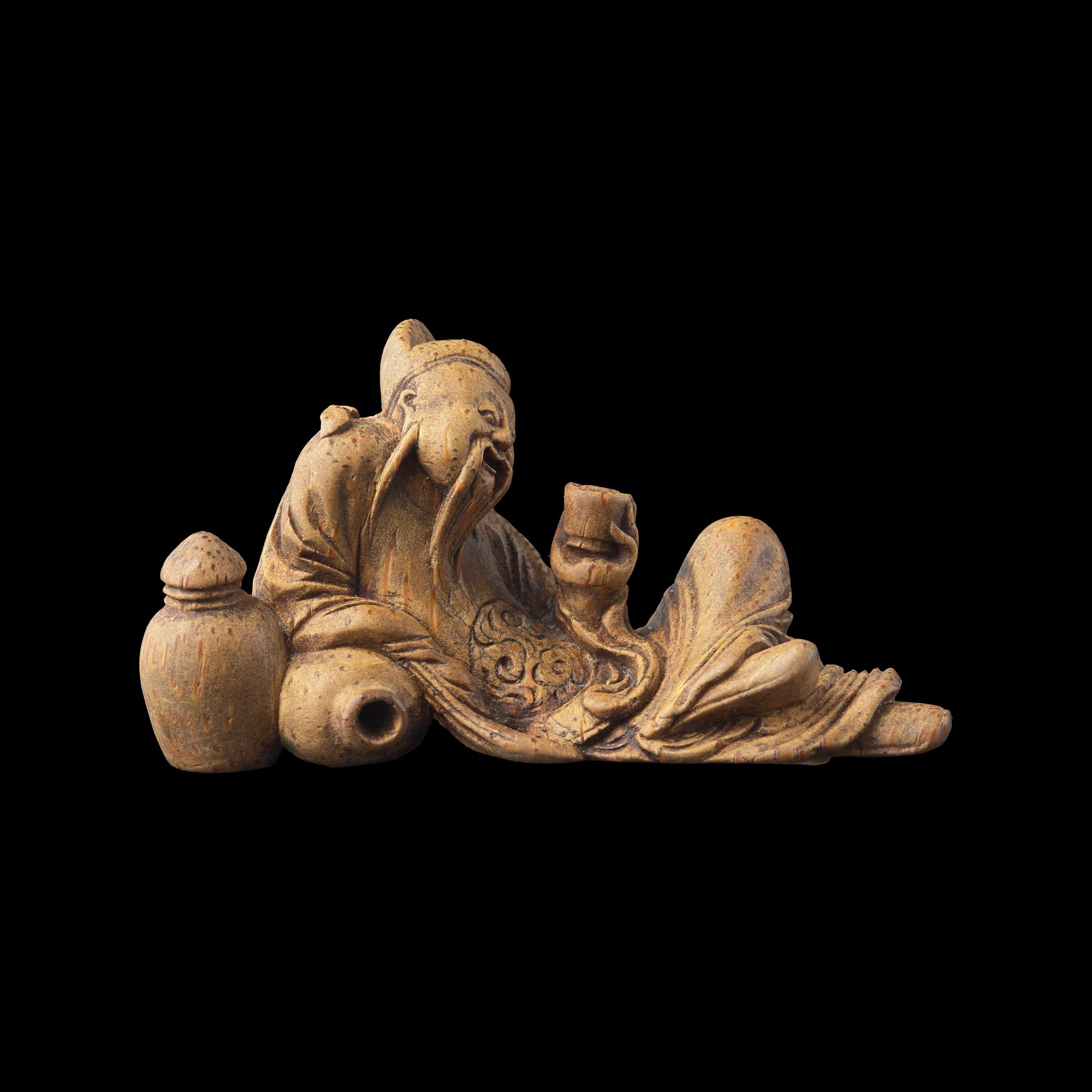 A Small Chinese Carved Bamboo Figure of Li Bai, 18th Century or Later 清中期或以後 竹雕太白醉酒