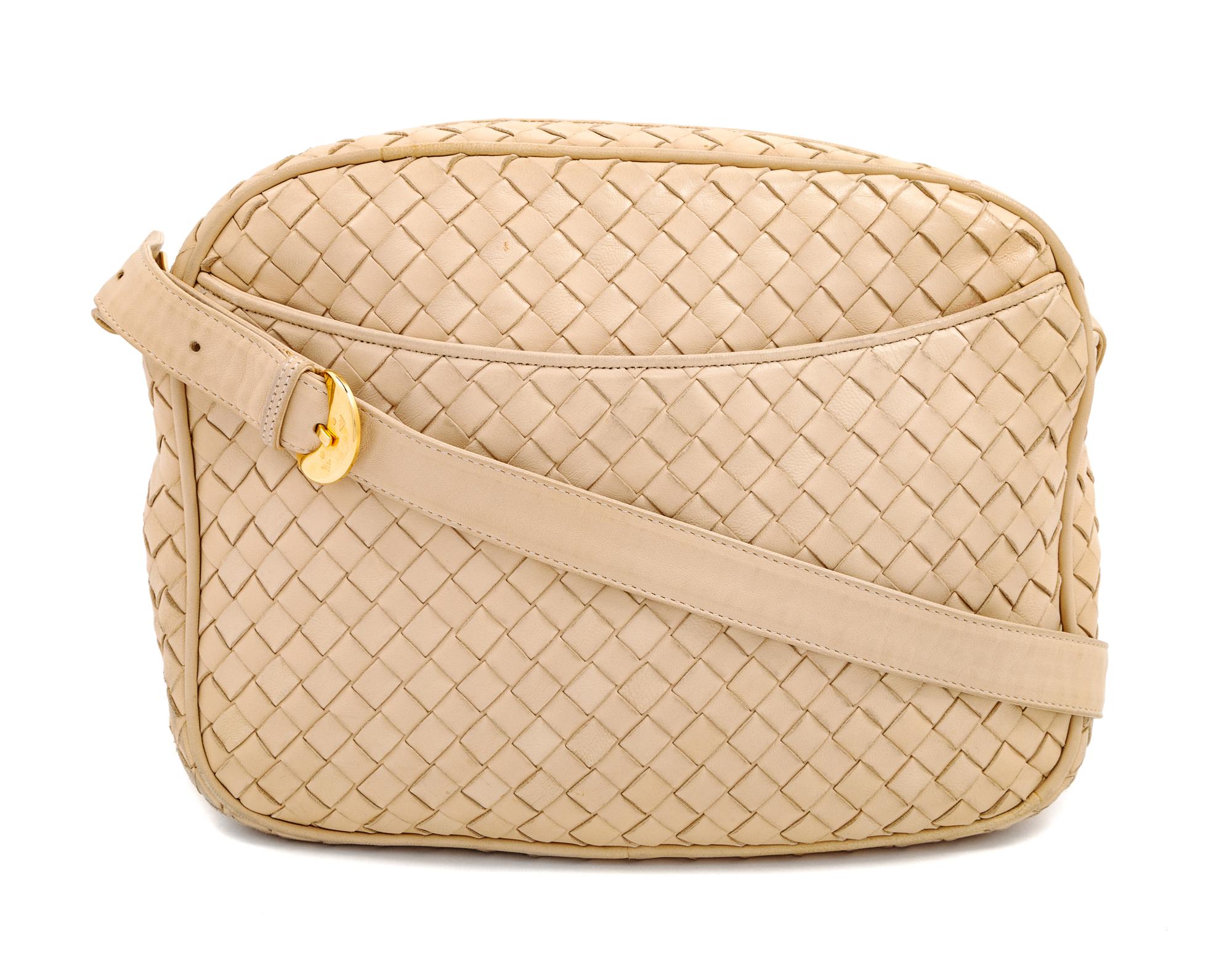 A Bottega Veneta Beige Intrecciato Shoulder Bag, 7.5" H X 10" W x 2.5" D; Strap drop: 15.5"-18.5".