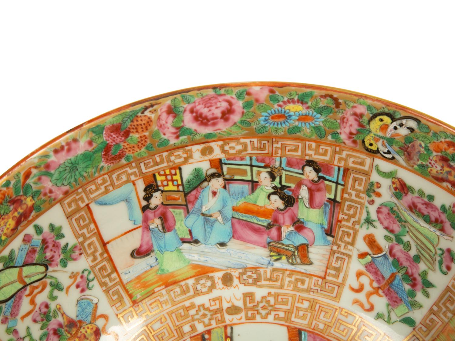A Chinese Rose Medallion Porcelain Serving Bowl