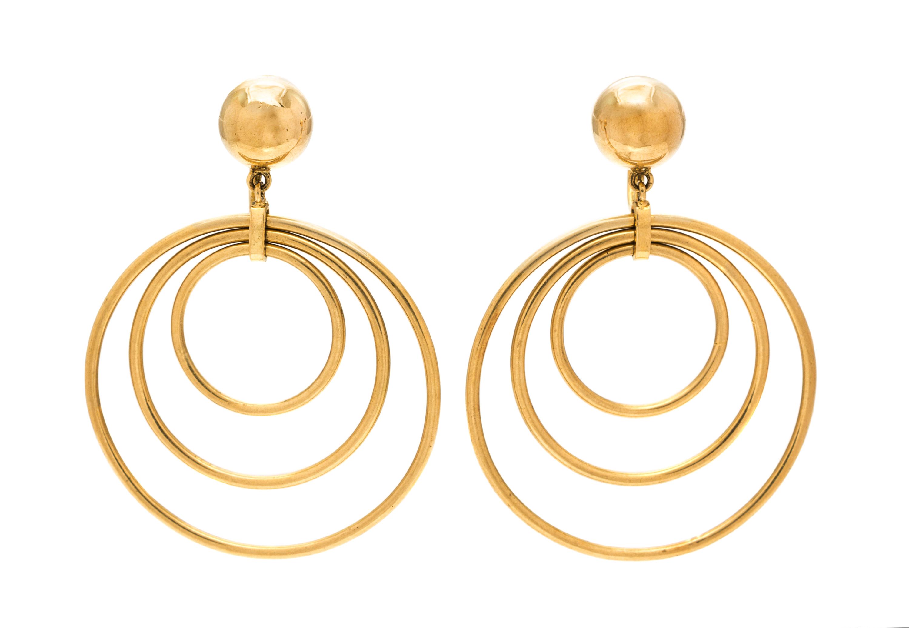A Pair of 18 Karat Yellow Gold Drop Earclips, 11.50 dwts.